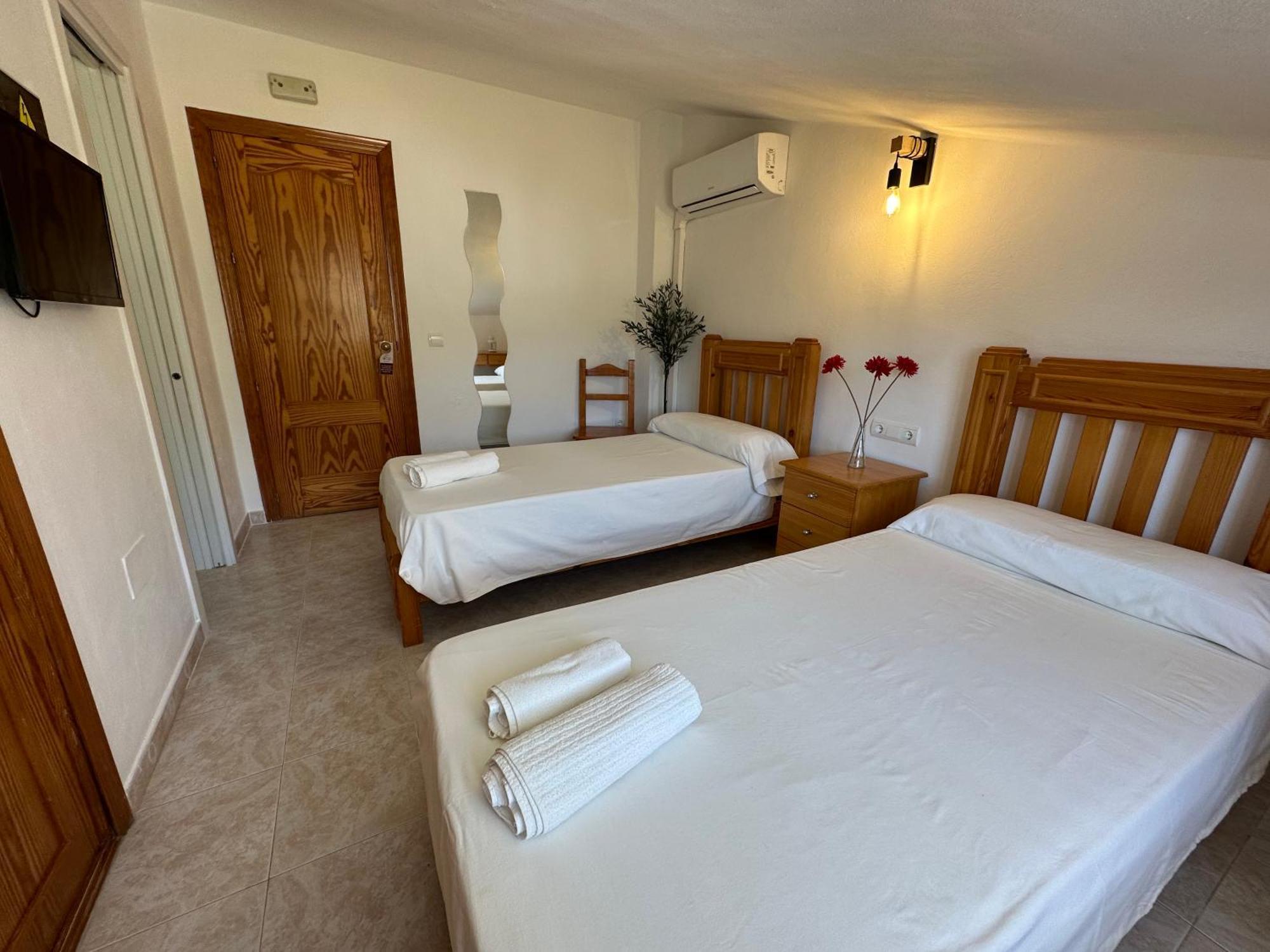 Hostal Sango Sierra De Las Nieves Алосайна Экстерьер фото